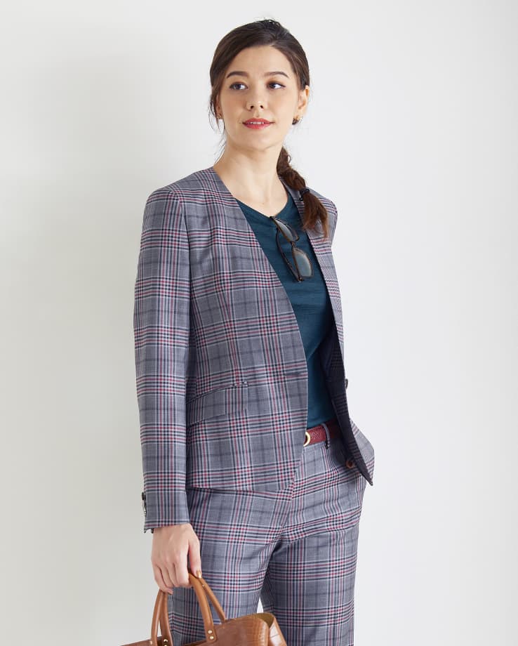 国際基準ヨーロッパ日本女性用 高級スーツ サンクレア デザイナー作　セリザワ
